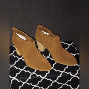 Micheal kors Suede Leather Booties size 9.5